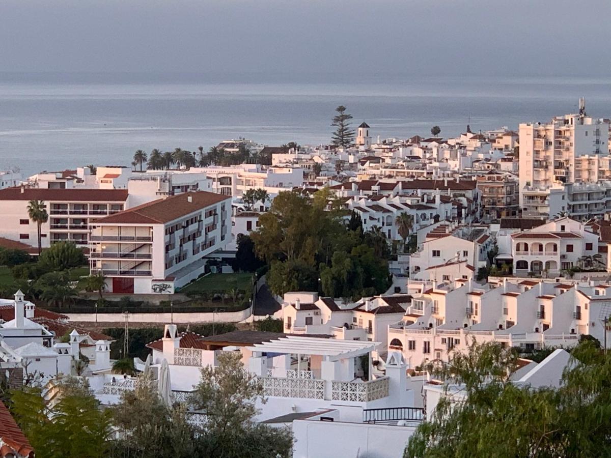 Playa Burriana, Tva Terasser, Havsutsikt, Pool 네르하 외부 사진