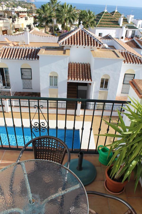 Playa Burriana, Tva Terasser, Havsutsikt, Pool 네르하 외부 사진