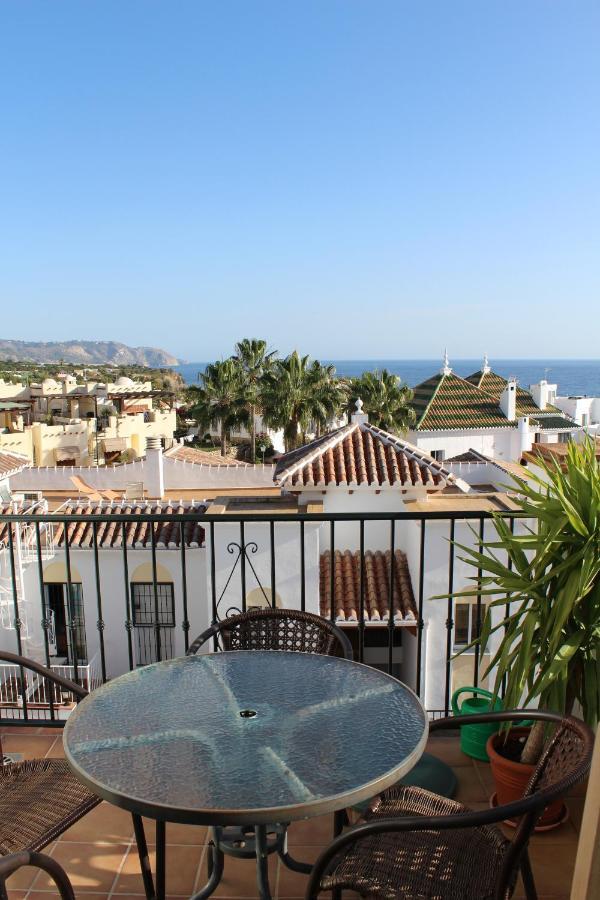 Playa Burriana, Tva Terasser, Havsutsikt, Pool 네르하 외부 사진