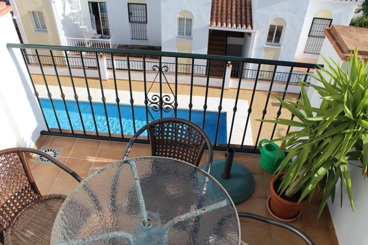 Playa Burriana, Tva Terasser, Havsutsikt, Pool 네르하 외부 사진